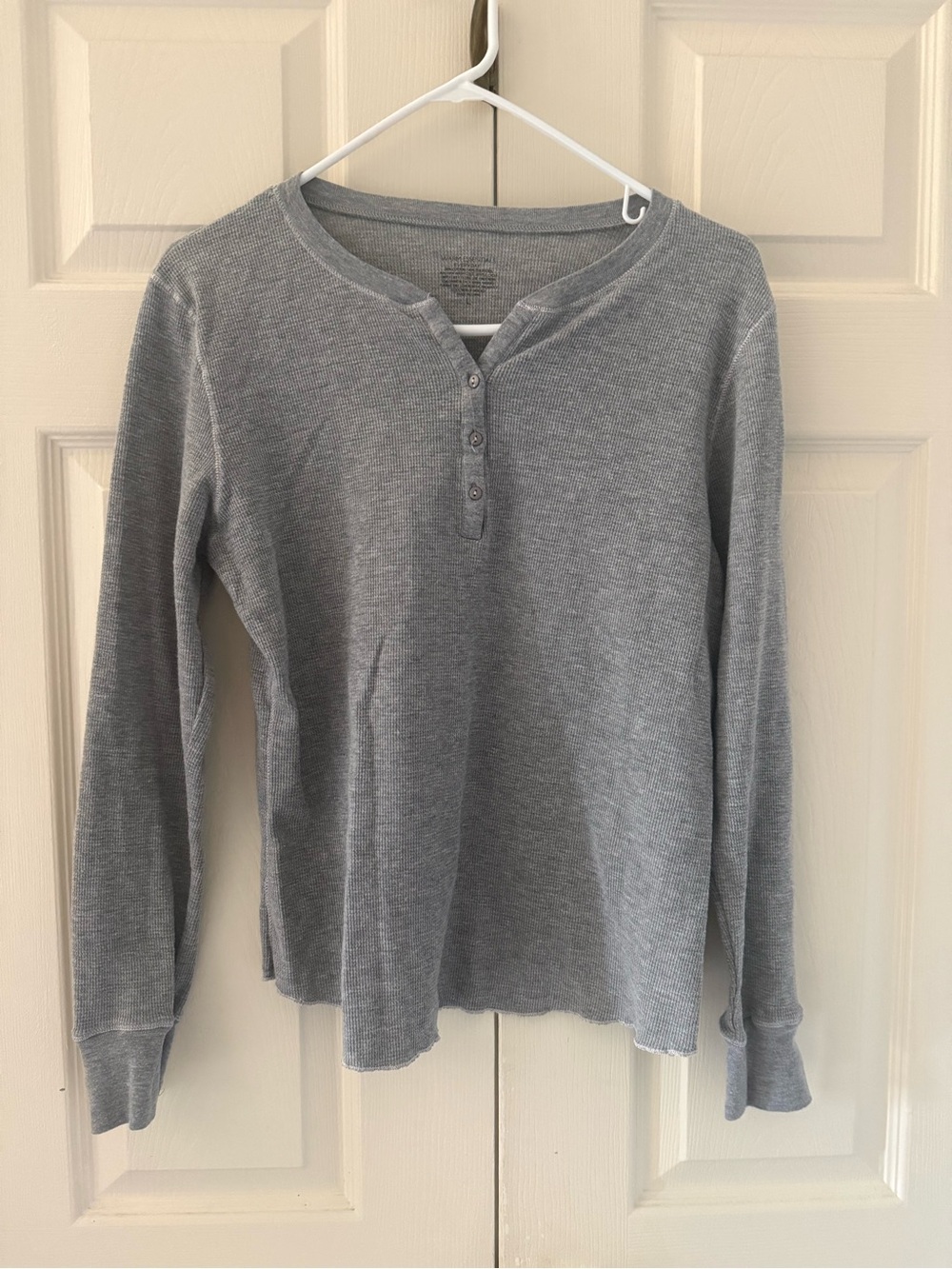 Women’s Long-Sleeve Henley Tee - Gray